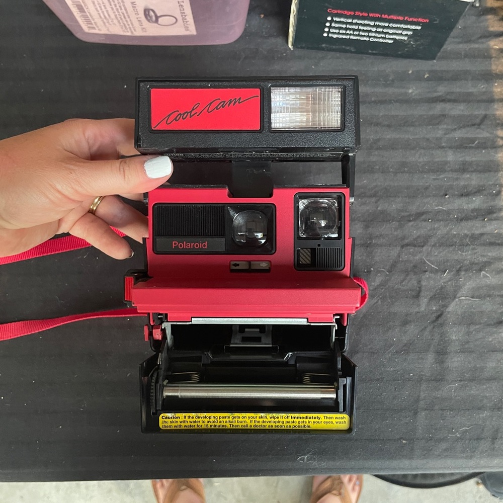 Retro Polaroid cool cam 600 red camera